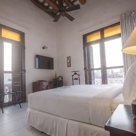 Monterrey Hotel 4*